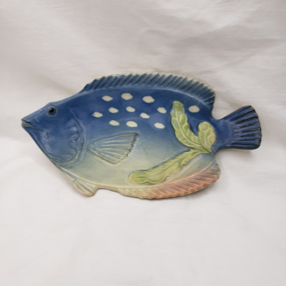 Tropical Fish Decor Painted Metal Wall Fish and Soap Dish - Picture 2 of 7